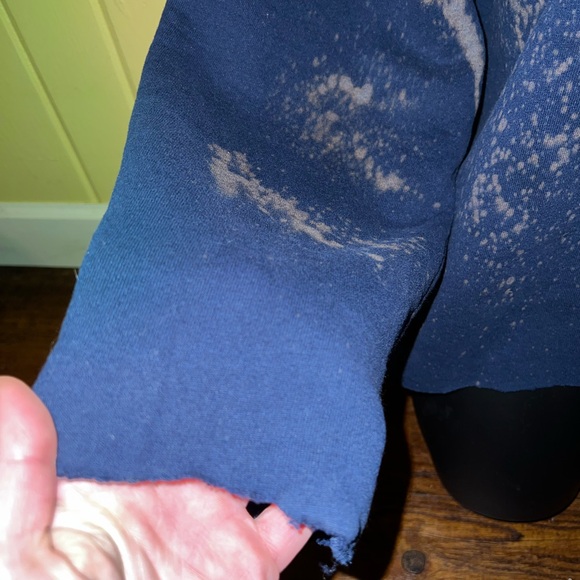 2/$30 Vintage Russell Athletic TN Navy Cropped Raw Hem Long Sleeve Pullover XL - Picture 7 of 12